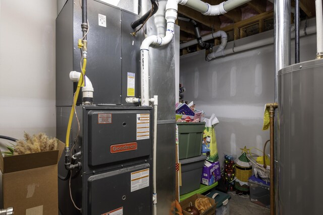 994 S Cumberland Ave, Republic, MO 65738 - utilities featuring heating unit and water heater