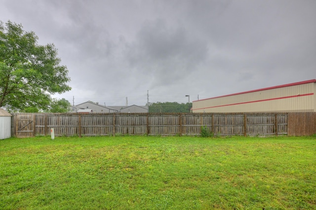 3383 Lusk Dr, Neosho, MO 64850 - view of yard
