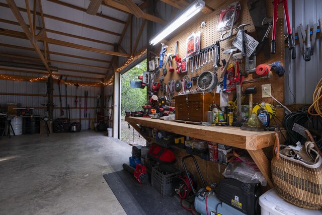 651/TBD Round Robin Ln, Yellville, AR 72687 - garage featuring a workshop area
