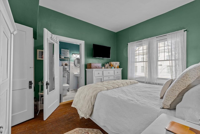 310 S Main St, Licking, MO 65542 - bedroom featuring wood finished floors and baseboards