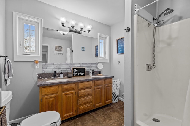 310 S Main St, Licking, MO 65542 - bathroom featuring backsplash, curtained shower, toilet, and double vanity