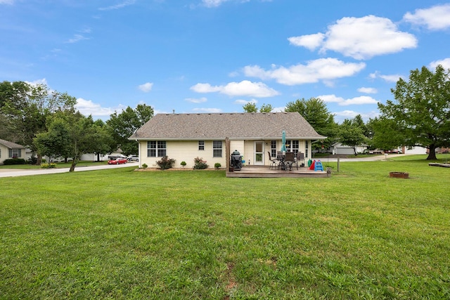5204 W Turnberry Ct, Ozark, MO 65721 - view of front of house with a front yard and a deck