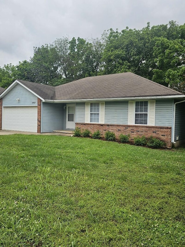 3807 S Leawood Ave, Springfield, MO 65807 - single story home featuring brick siding, a front yard, and a garage