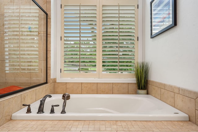 185 Appaloosa Trl, Saddlebrooke, MO 65630 - bathroom with a garden tub