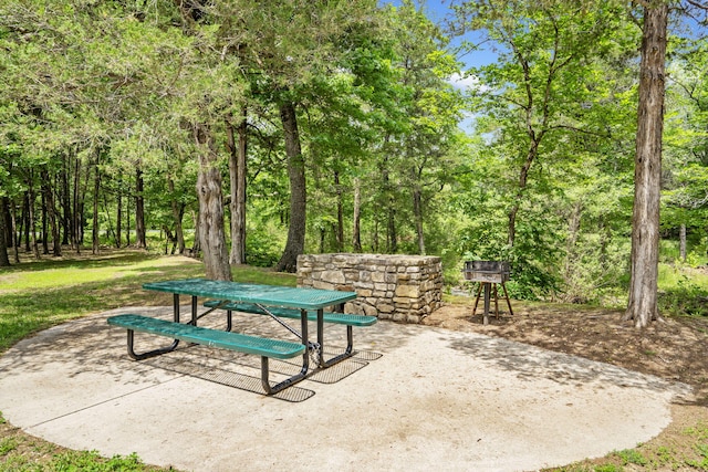 185 Appaloosa Trl, Saddlebrooke, MO 65630 - view of home's community with a patio area and outdoor dining space