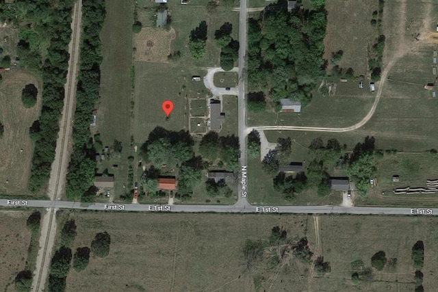 10106 N Maple St, Cassville, MO 65625