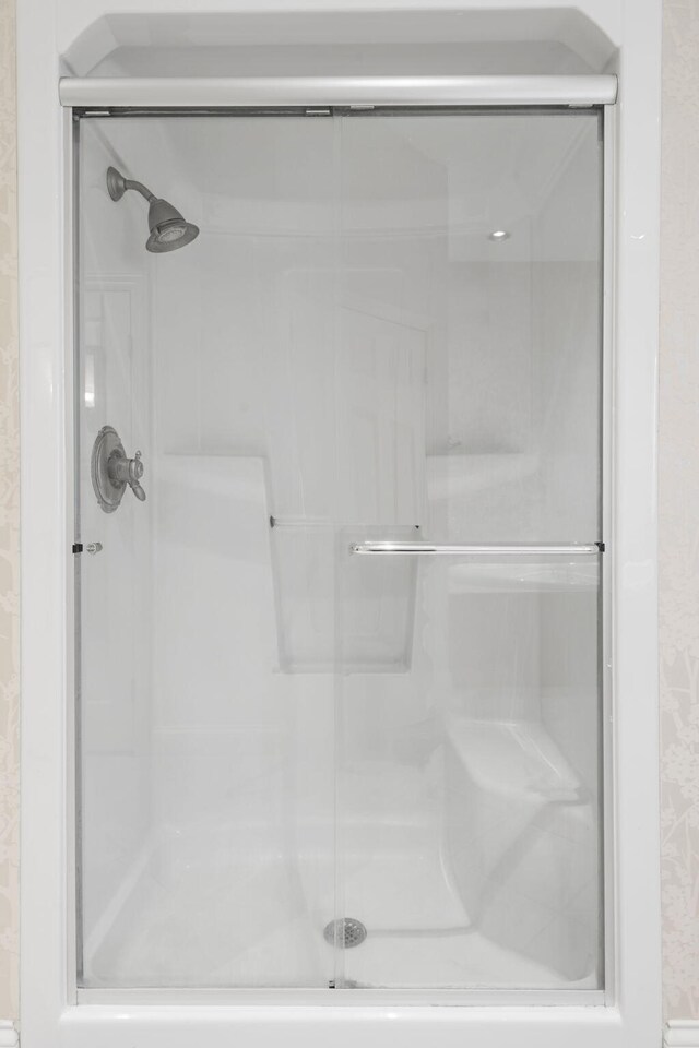 2421 Candlebark Ln, Lebanon, MO 65536 - bathroom with a stall shower