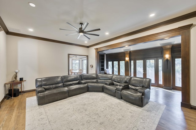 3596 E Montrose Ct, Springfield, MO 65809 - living area featuring ceiling fan, crown molding, baseboards, wood finished floors, and recessed lighting