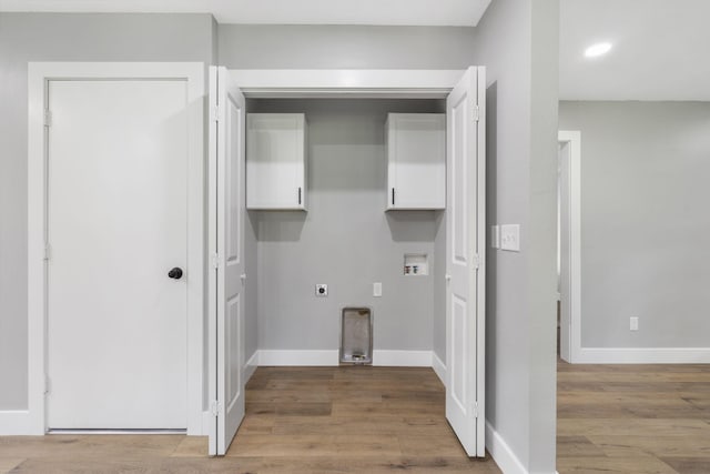 5715 S Clay Ave, Springfield, MO 65810 - washroom featuring hookup for an electric dryer, washer hookup, light wood-style flooring, baseboards, and recessed lighting