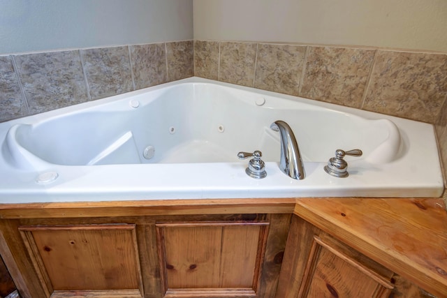 1214 Evington Ct, Springfield, MO 65803 - bathroom view of a jetted tub