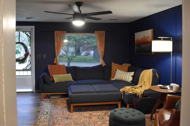 1014 N Market Ave, Bolivar, MO 65613 - photo 4