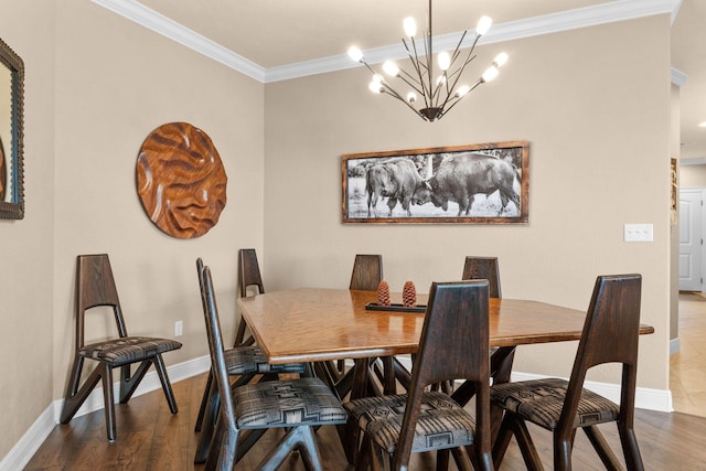 130 Royal Vista Dr Unit 601, Branson, MO 65616 - dining space featuring ornamental molding, baseboards, wood finished floors, and a chandelier