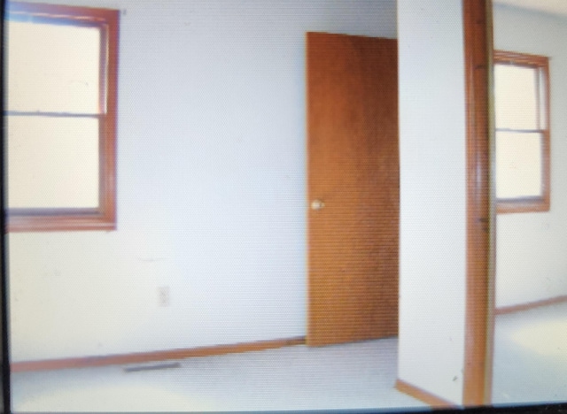 1208 W Fair Play St, Bolivar, MO 65613 - view of empty room
