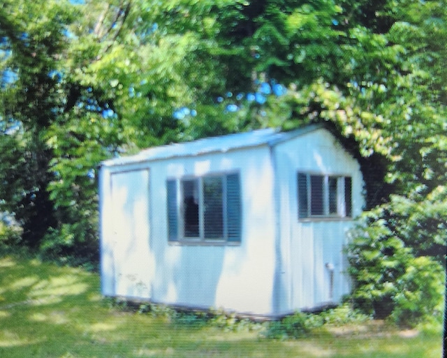 1208 W Fair Play St, Bolivar, MO 65613 - view of shed