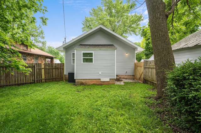 1211 S Pennsylvania Ave, Springfield, MO 65807 - rear view of property featuring cooling unit