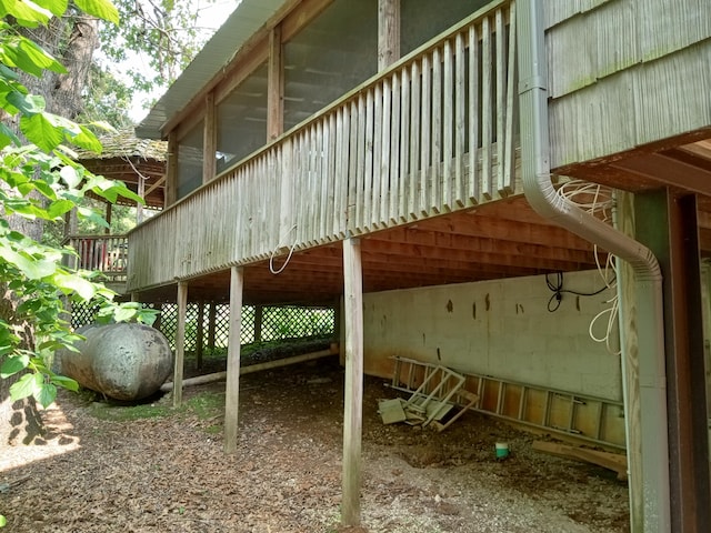 3271 Oak Grove Cir, Flemington, MO 65650 - exterior view of heating fuel tank