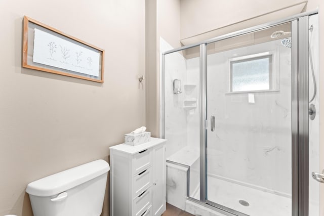 200 Majestic Dr # 423, Branson, MO 65616 - bathroom with toilet and a marble finish shower