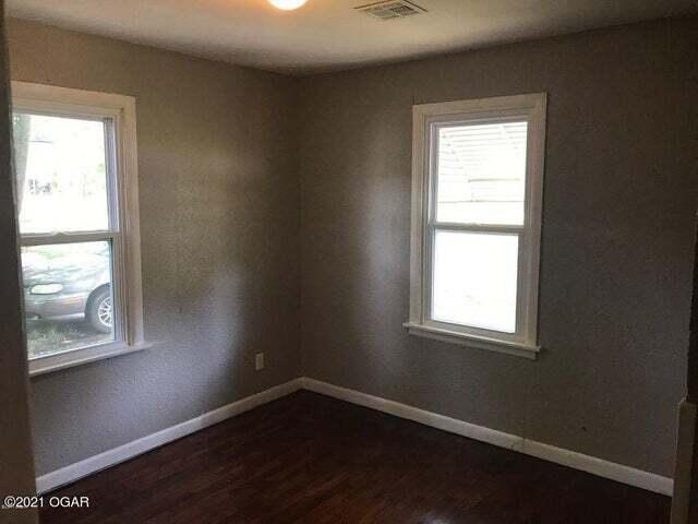 1222 S Mckinley, Joplin, MO 64801 - photo 6