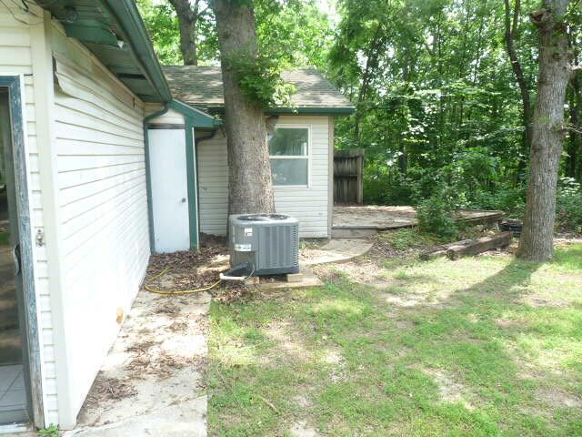 1098 Sundown Ln, Forsyth, MO 65653 - view of yard featuring cooling unit