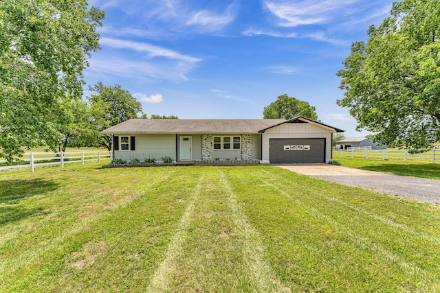 32 State Road F, Buffalo, MO 65622 - ranch-style house featuring driveway and a garage