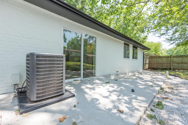 3218 W Countryside Dr, Springfield, MO 65807 - view of patio / terrace featuring central AC unit