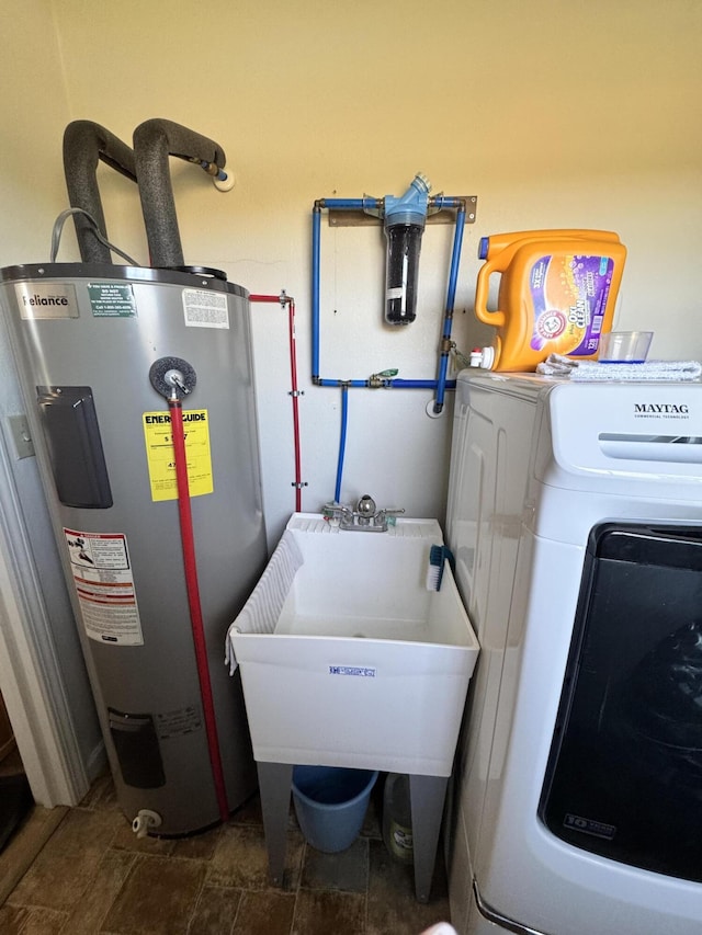 3600 Steven Dr, Cabool, MO 65689 - laundry room featuring washer / clothes dryer and electric water heater