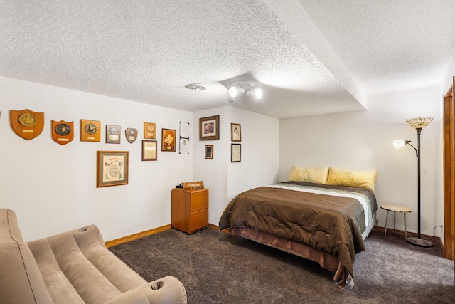 6 Cedar Ln, Kimberling City, MO 65686 - bedroom featuring carpet flooring, a textured ceiling, baseboards, and ceiling fan
