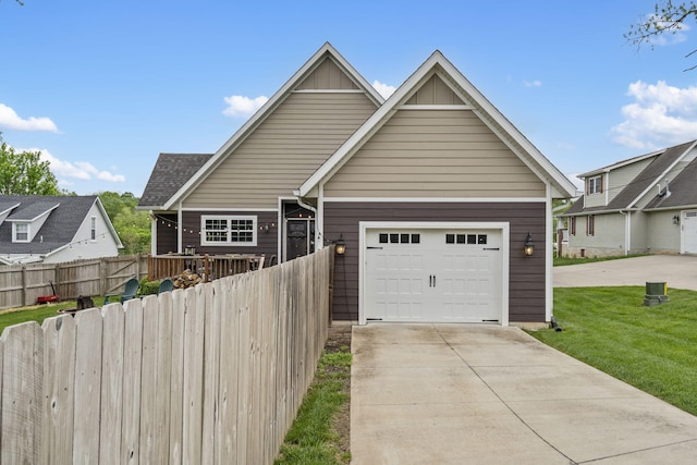 403 S 3rd St, Ozark, MO 65721 - view of front of house featuring driveway