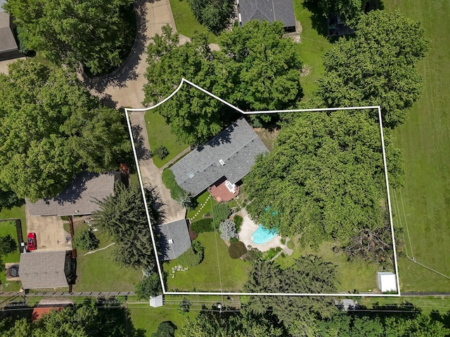 2215 E Rosebrier St, Springfield, MO 65804 - view of property location with property boundaries highlighted and a pool area
