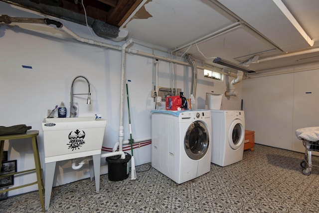 2344 E Manchester St, Springfield, MO 65804 - washroom featuring washer and clothes dryer