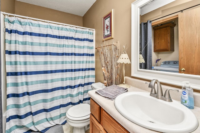 802 S Sunmeadow Dr, Strafford, MO 65757 - full bathroom featuring toilet, vanity, washer / clothes dryer, a textured ceiling, and curtained shower