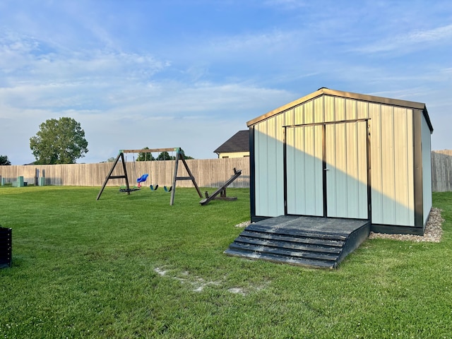 2702 Town Dr, Mountain Grove, MO 65711 - view of yard featuring a playground