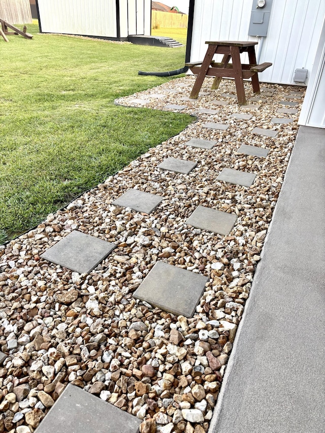 2702 Town Dr, Mountain Grove, MO 65711 - view of yard