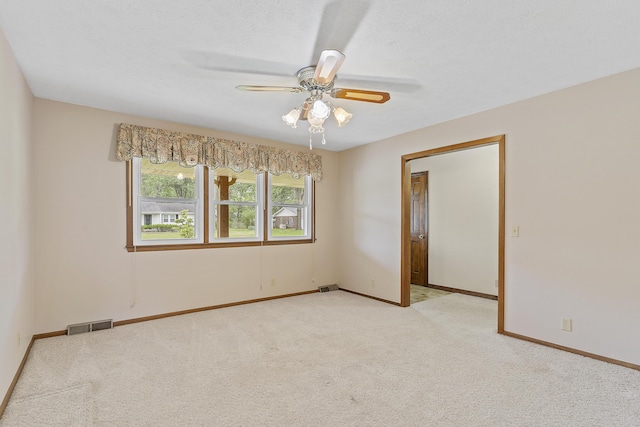 5263 N Crestwood Dr, Springfield, MO 65803 - unfurnished room featuring light carpet and ceiling fan