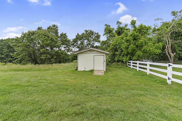 5263 N Crestwood Dr, Springfield, MO 65803 - view of yard featuring a storage shed
