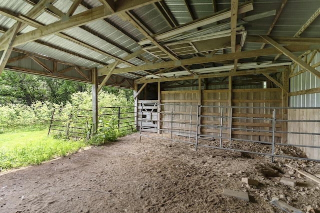 5263 N Crestwood Dr, Springfield, MO 65803 - view of horse barn