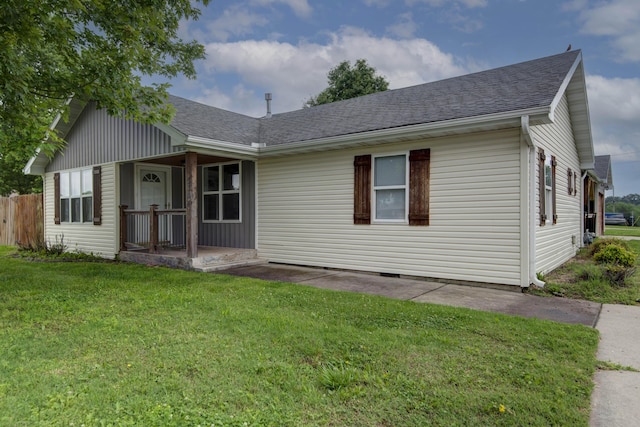 5364 Cloverdale Ln, Battlefield, MO 65619 - ranch-style house featuring a shingled roof and a porch