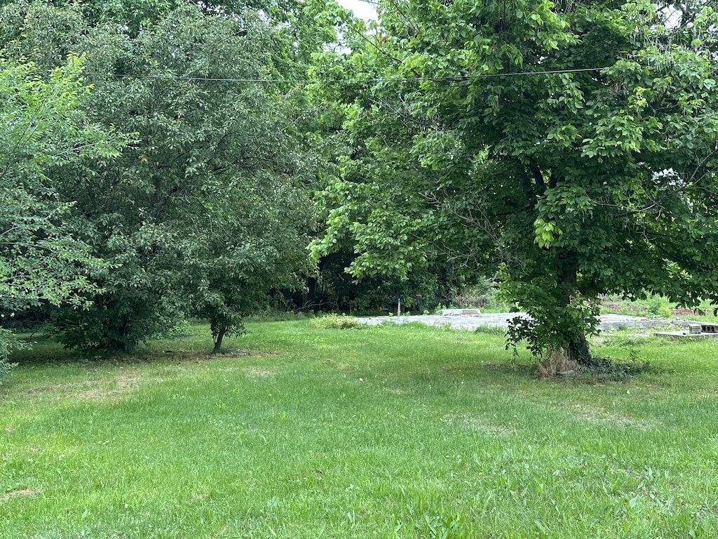 701 S Gilman Ave, Wheaton, MO 64874