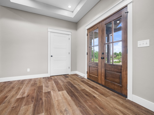 1691 S Charles Pl, Bolivar, MO 65613 - entryway featuring wood finished floors, baseboards, and recessed lighting
