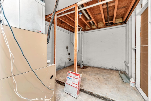 524 W Woodbine Rd, Nixa, MO 65714 - unfinished basement featuring heating unit