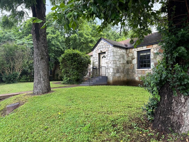 404 S 5th St, Thayer, MO 65791 - view of grassy yard