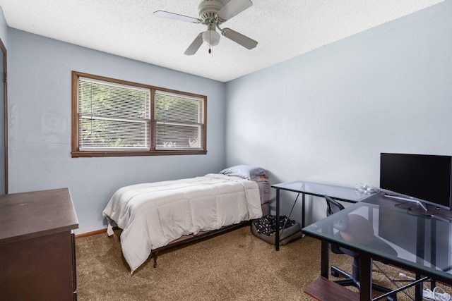 668 W Springfield St, Aurora, MO 65605 - bedroom featuring carpet, a textured ceiling, ceiling fan, and baseboards