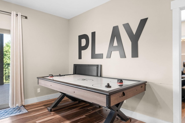 440 Lake Front Dr, Branson, MO 65616 - recreation room featuring wood finished floors and baseboards