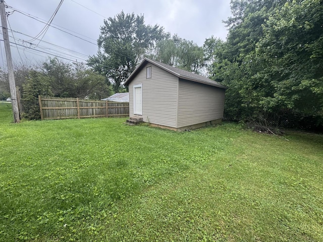 2152 E Cairo St, Springfield, MO 65802 - view of yard with entry steps and an outdoor structure
