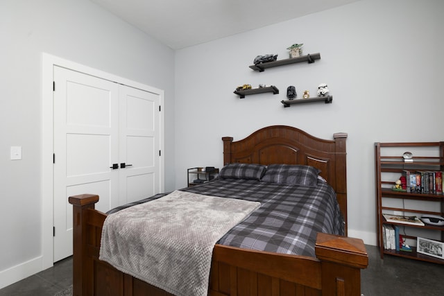 7015 Calabash St, Nixa, MO 65714 - bedroom with a closet and baseboards