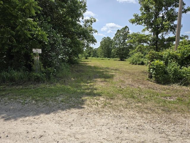 5 Cowboy Trl, Buffalo, MO 65622