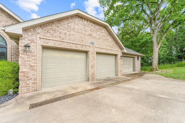 25158 Autumn View Dr, Shell Knob, MO 65747 - garage featuring concrete driveway