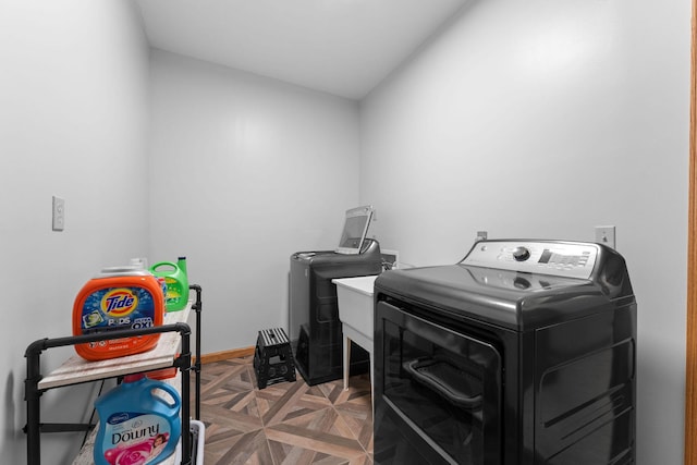 25158 Autumn View Dr, Shell Knob, MO 65747 - laundry area with separate washer and dryer