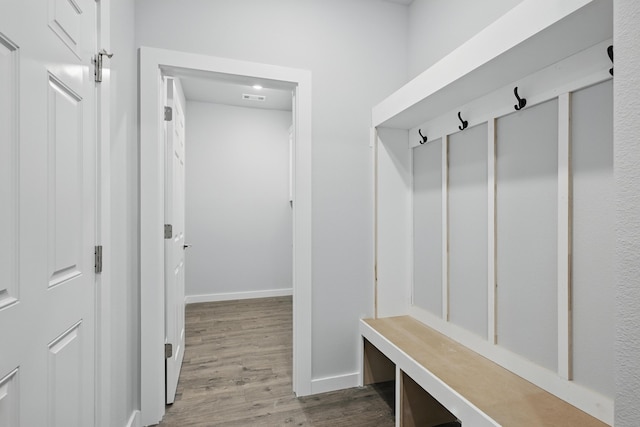 406 Barton Pl, Neosho, MO 64850 - mudroom featuring wood finished floors and baseboards