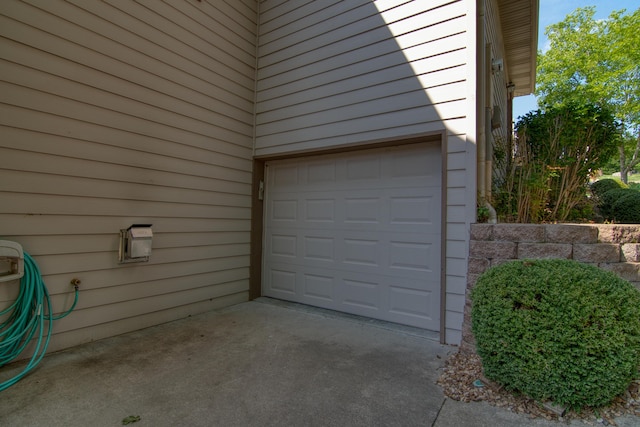 117 Hidden Shores Dr, Branson West, MO 65737 - view of garage